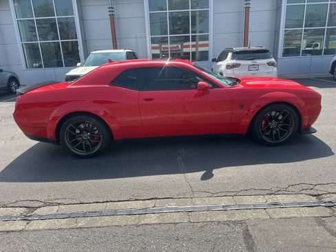 Used 2023 Dodge Challenger SRT Hellcat image 2