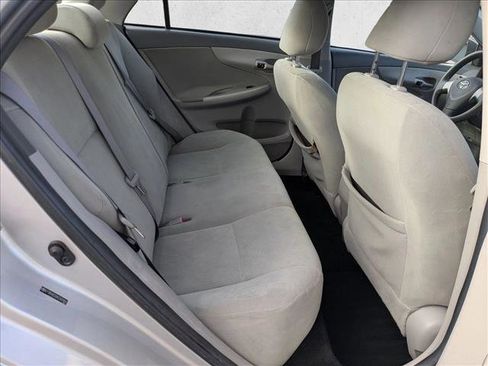 Used 2010 Toyota Corolla LE image 17