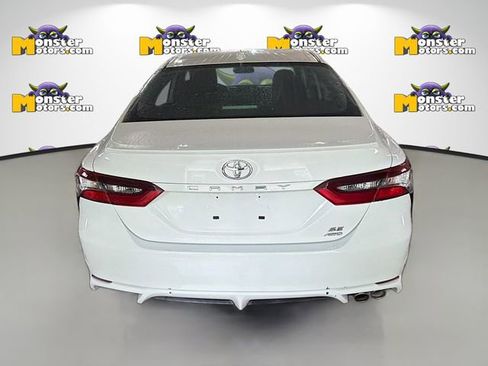 Used 2022 Toyota Camry SE AWD/4WD image 5