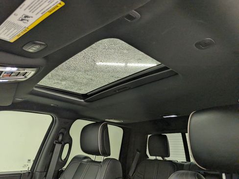 Used 2024 RAM 2500 Limited image 14