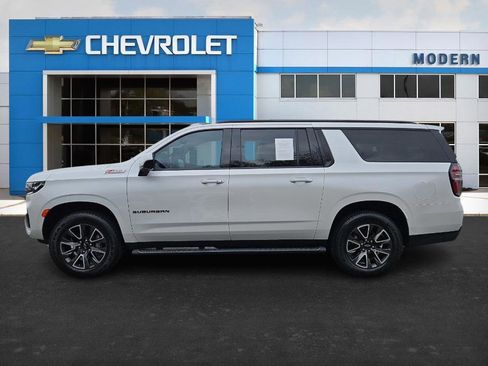 Used 2021 Chevrolet Suburban Z71 image 2