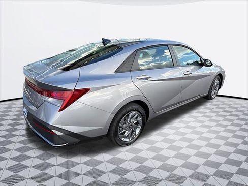 New 2026 Hyundai Elantra Blue image 6