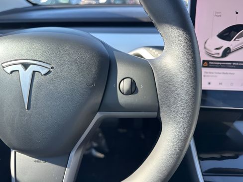 Used 2020 Tesla Model 3 Long Range image 16