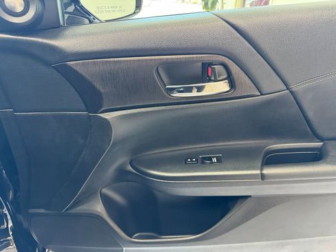 Used 2014 Honda Accord EX-L image 19