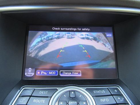 Used 2014 INFINITI QX70 2WD w/ Premium Package image 10