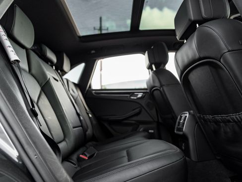 Used 2021 Porsche Macan S image 39