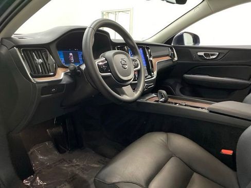 Used 2025 Volvo V60 B5 Cross Country Plus AWD/4WD image 19