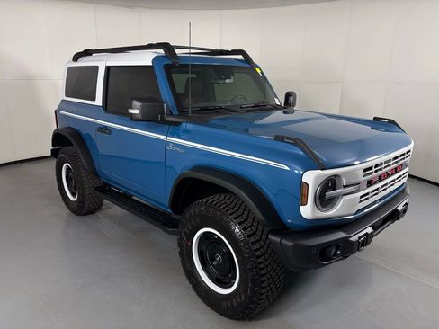 Used 2024 Ford Bronco Heritage Edition AWD/4WD image 2