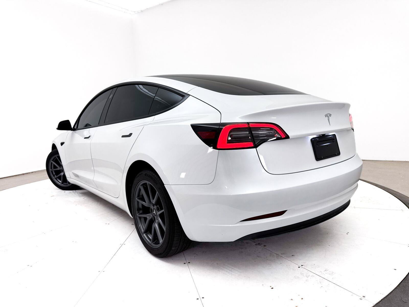 Used 2023 Tesla Model 3 Standard Range RWD image 2