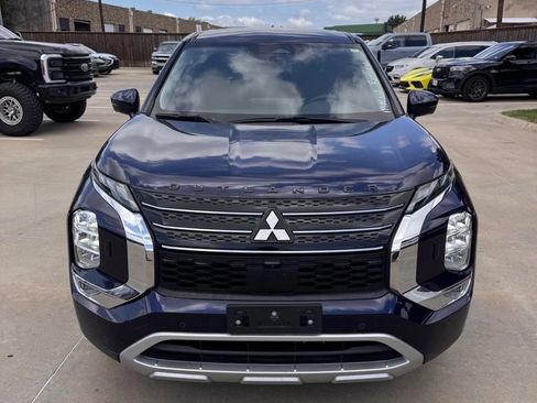Used 2024 Mitsubishi Outlander 4WD Plug-In Hybrid image 1