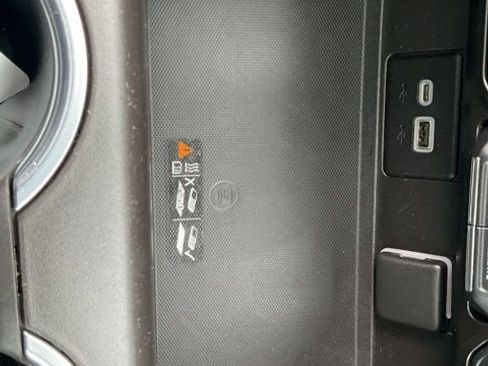 Used 2021 Chevrolet Tahoe Z71 w/ Rear Media and Nav Package image 17