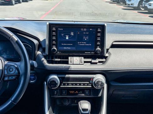 Used 2019 Toyota RAV4 XSE w/ XSE Weather Package AWD/4WD image 12