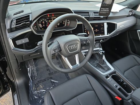 New 2025 Audi Q3 2.0T Premium image 16