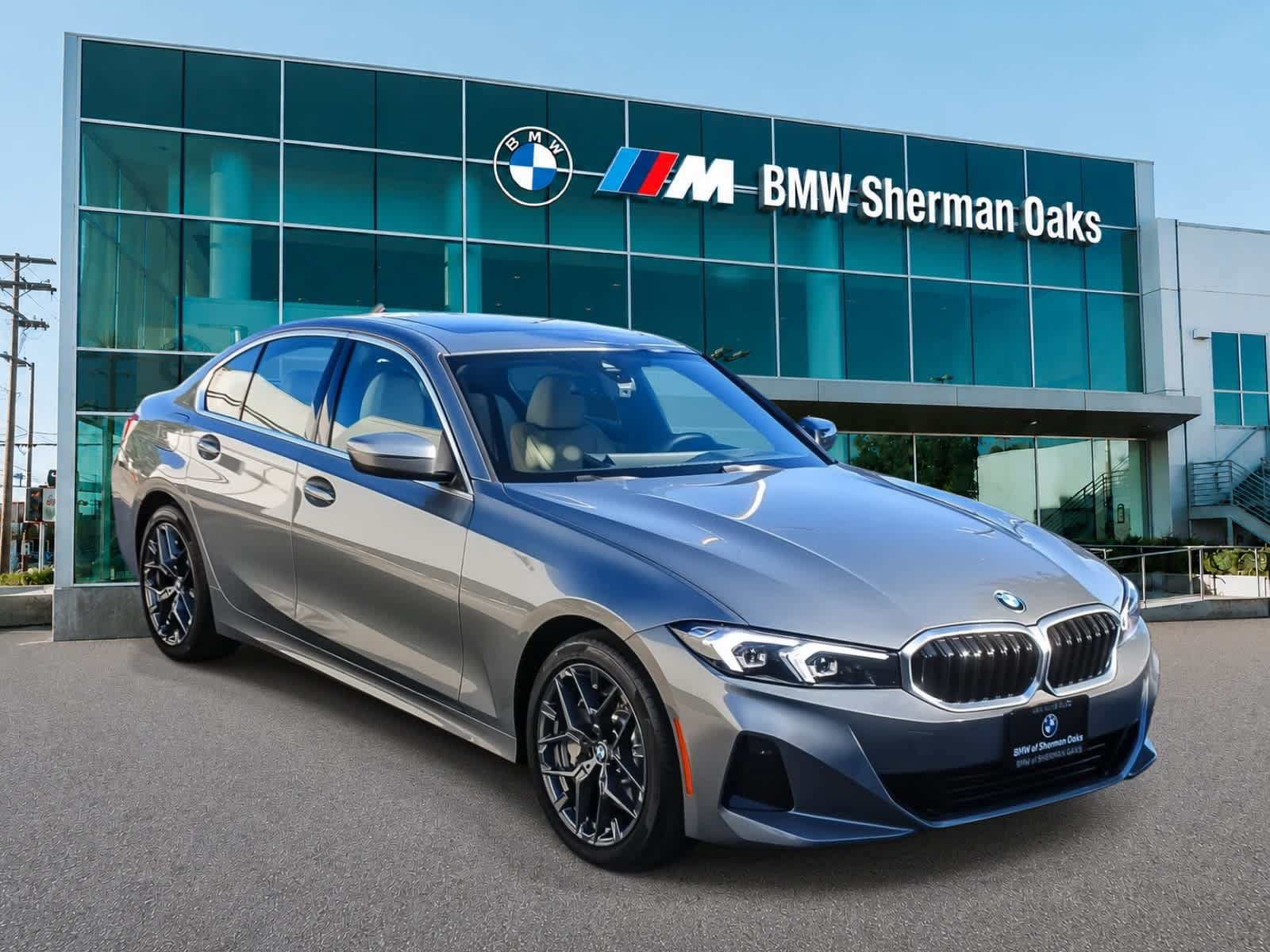 Used 2026 BMW 330i Sedan w/ Premium Package RWD image 6