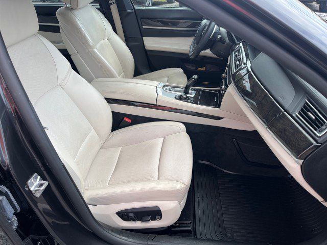 Used 2013 BMW 750Li RWD image 18