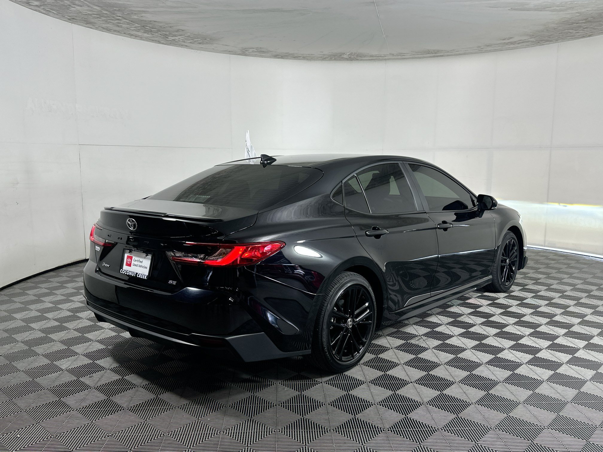 Certified 2026 Toyota Camry SE FWD image 3