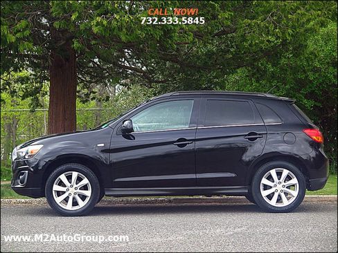 Used 2013 Mitsubishi Outlander Sport SE image 2