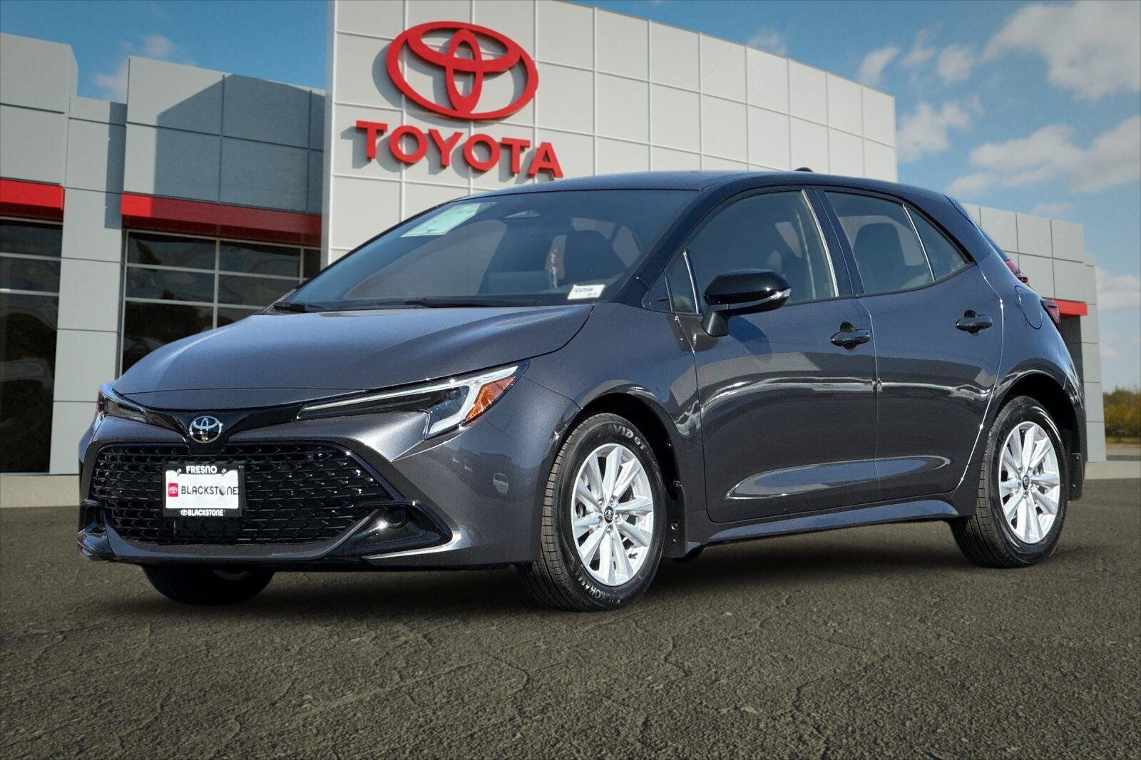 Used 2027 Toyota Corolla SE w/ SE Premium Package FWD image 7