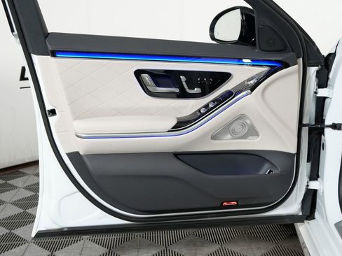 Certified 2025 Mercedes-Benz S 580 4MATIC Sedan image 30