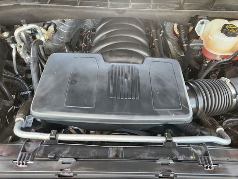 Used 2025 GMC Yukon XL AT4 Ultimate w/ LPO, Floor Liner Package AWD/4WD image 33