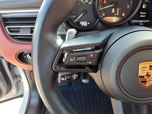 Used 2023 Porsche Macan Turbo image 23