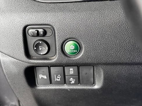 Used 2017 Honda Pilot Touring image 35
