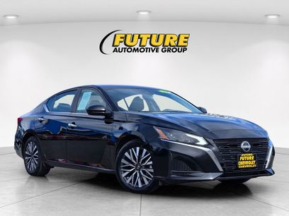 Used 2024 Nissan Altima 2.5 SV