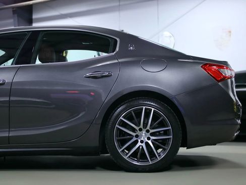 Used 2018 Maserati Ghibli image 20