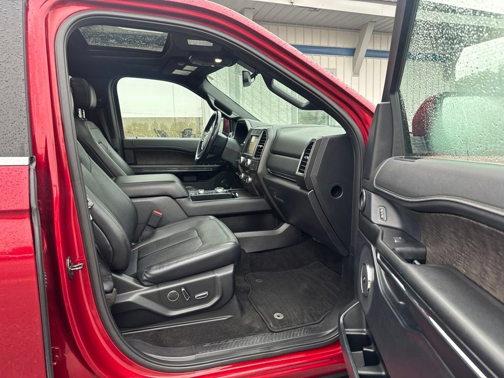 Used 2019 Ford Expedition Limited AWD/4WD image 25