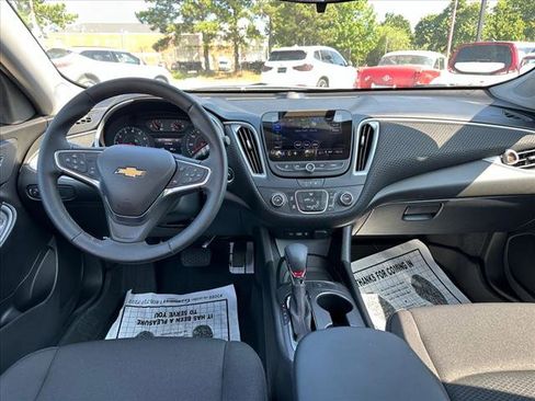 Used 2024 Chevrolet Malibu RS image 8