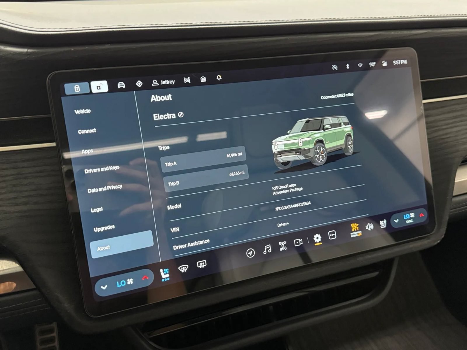 Used 2024 Rivian R1S Adventure Quad AWD/4WD image 23