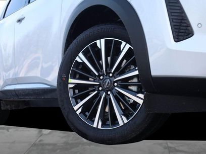 New 2026 Nissan Pathfinder Platinum
