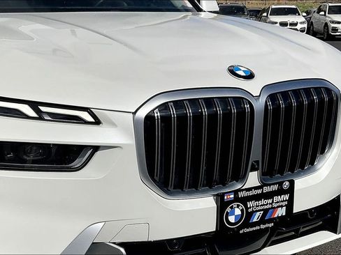 Used 2025 BMW X7 xDrive40i AWD/4WD image 32