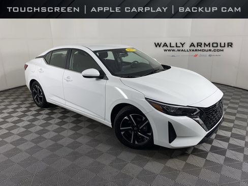 Used 2024 Nissan Sentra SV image 1