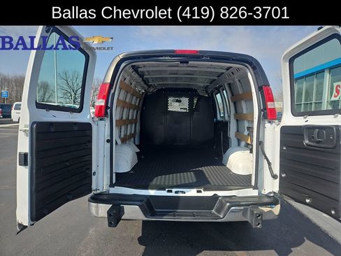 Certified 2024 GMC Savana 2500 w/ Driver Convenience Package RWD image 26