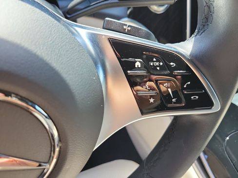 Certified 2025 Mercedes-Benz GLC 300 image 27
