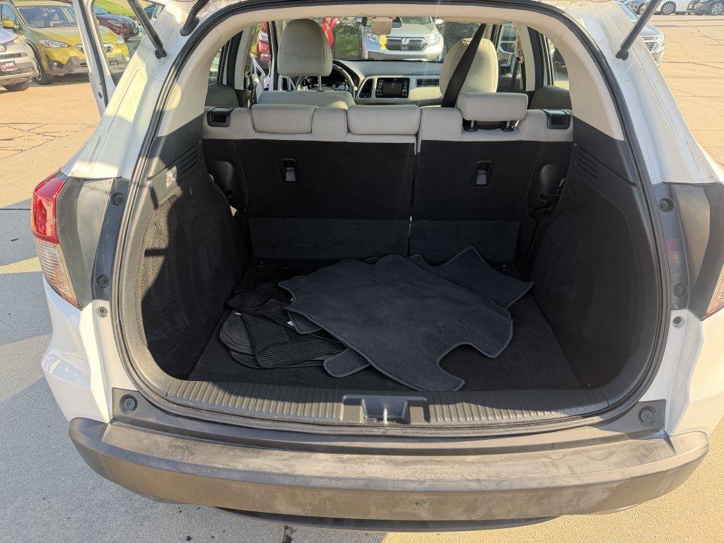 Used 2022 Honda HR-V LX image 8