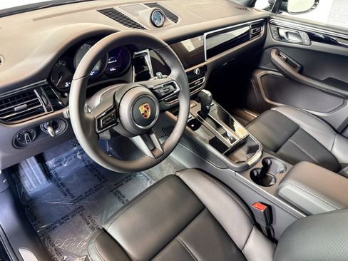 New 2026 Porsche Macan S image 4