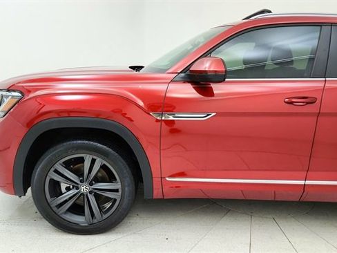 Used 2021 Volkswagen Atlas Cross Sport SE w/ Panoramic Sunroof Package image 9