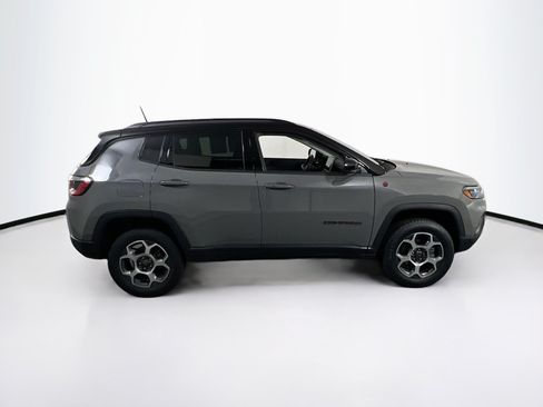 Used 2022 Jeep Compass Trailhawk w/ Trailhawk Convenience Group AWD/4WD image 4