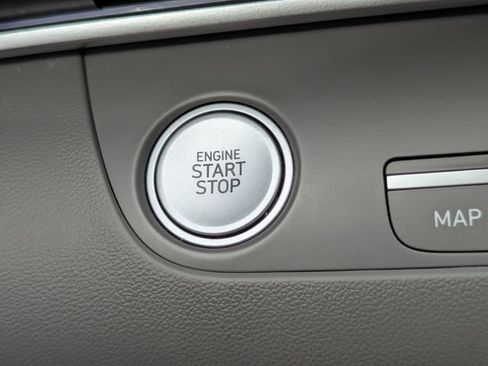 Used 2024 Hyundai Elantra SEL FWD image 28