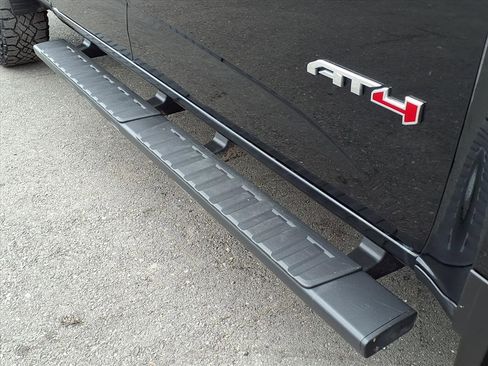 Used 2022 GMC Canyon AT4 image 11