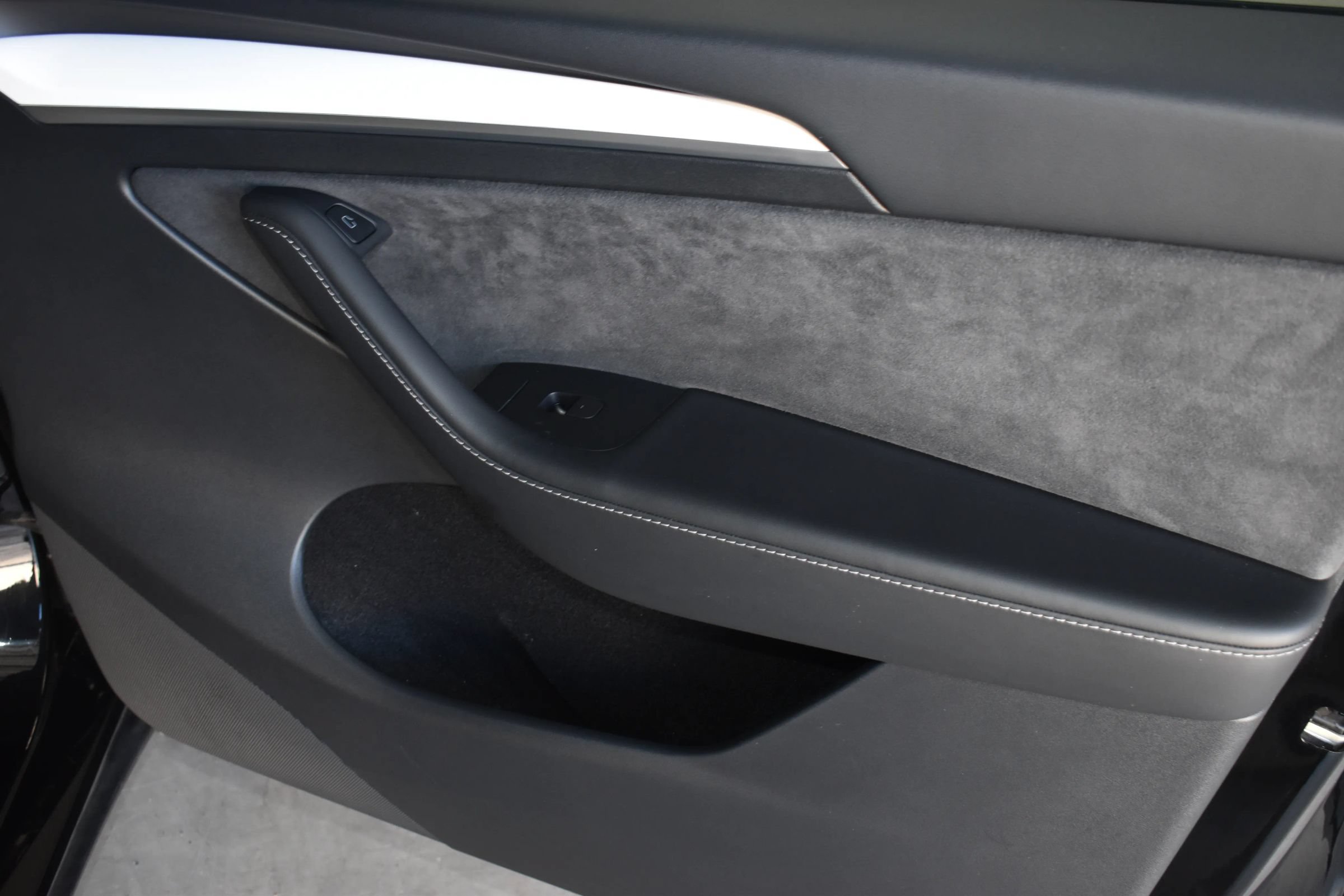 Used 2023 Tesla Model Y Long Range AWD/4WD image 19