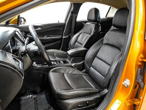 Used 2017 Chevrolet Cruze Premier w/ Enhanced Convenience Package FWD image 30