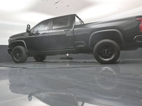 Used 2024 Chevrolet Silverado 2500 ZR2 w/ Technology Package AWD/4WD image 55