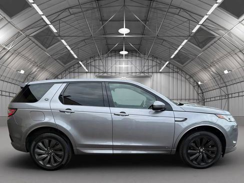 Used 2020 Land Rover Discovery Sport SE R-Dynamic image 3