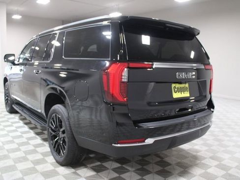 New 2026 GMC Yukon XL Elevation w/ Elevation Premium Package AWD/4WD image 10