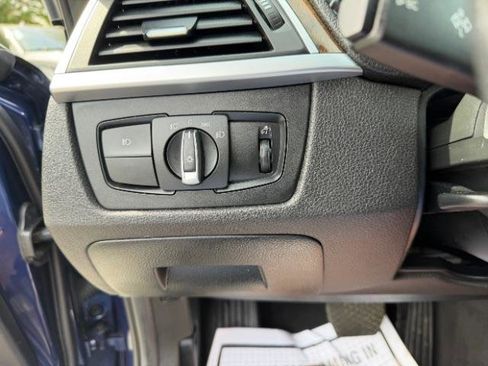 Used 2017 BMW 330i xDrive Sedan w/ Premium Package image 26