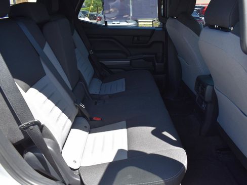 Used 2025 Toyota 4Runner TRD Off-Road AWD/4WD image 16
