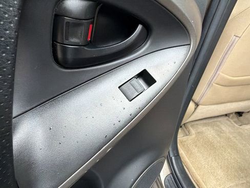 Used 2012 Toyota RAV4 4WD image 15